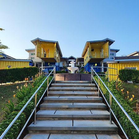 Solesor Kampong Beach Resort Port Dickson Extérieur photo