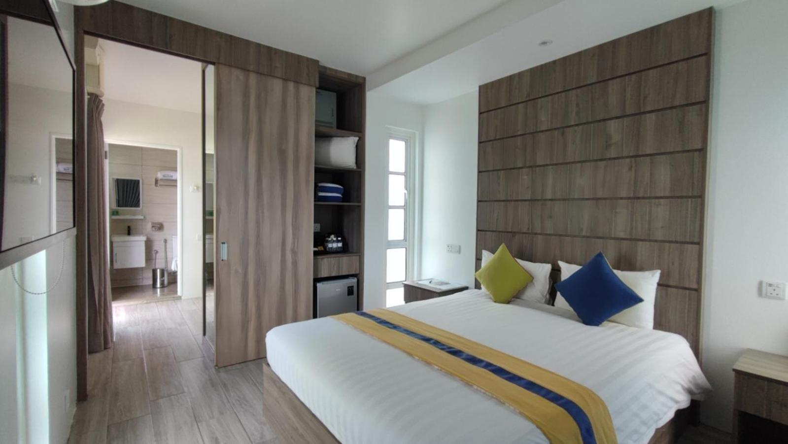 Solesor Kampong Beach Resort Port Dickson Extérieur photo