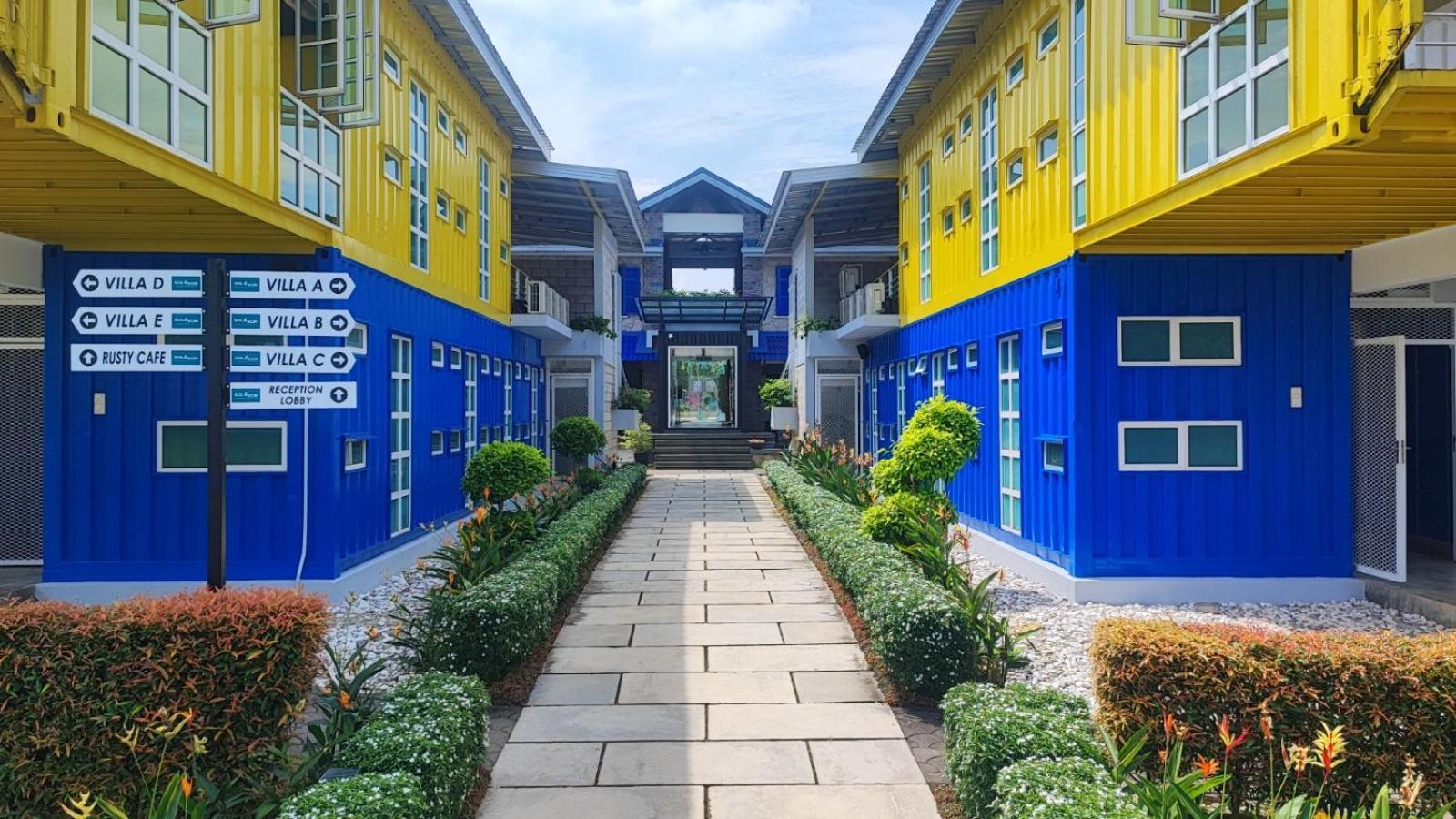 Solesor Kampong Beach Resort Port Dickson Extérieur photo