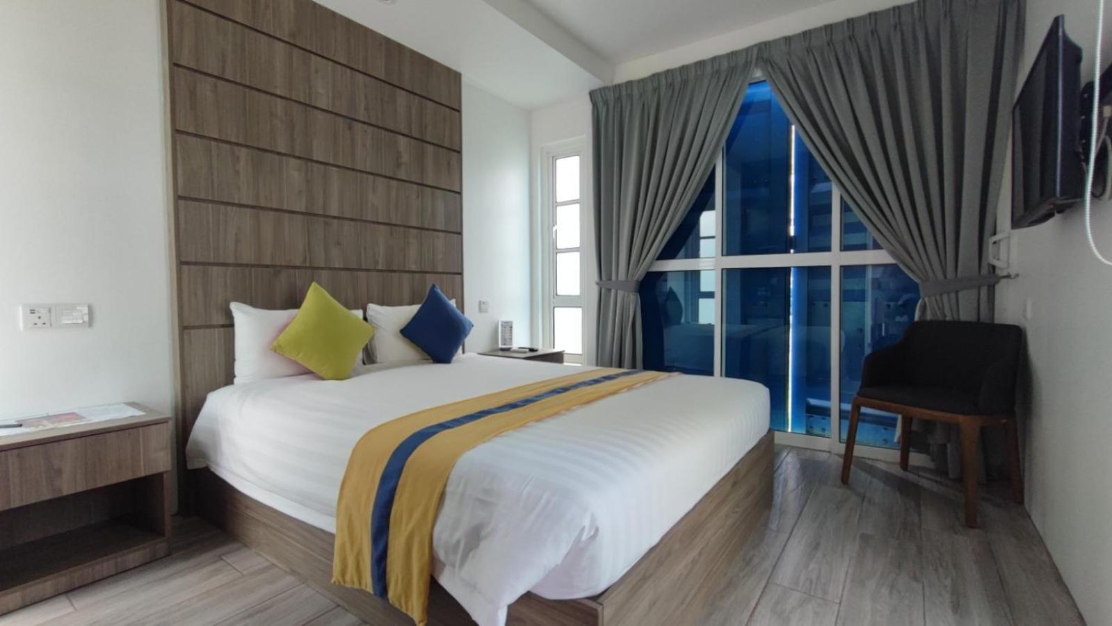 Solesor Kampong Beach Resort Port Dickson Extérieur photo