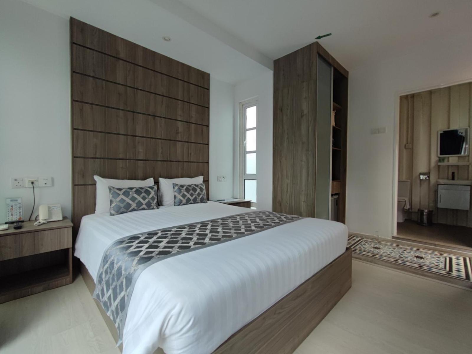 Solesor Kampong Beach Resort Port Dickson Extérieur photo