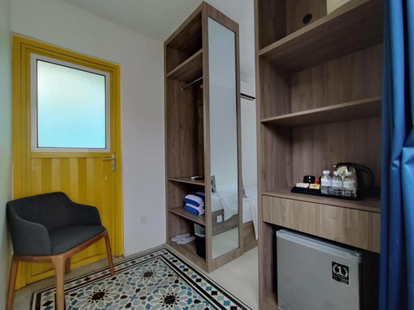 Solesor Kampong Beach Resort Port Dickson Extérieur photo