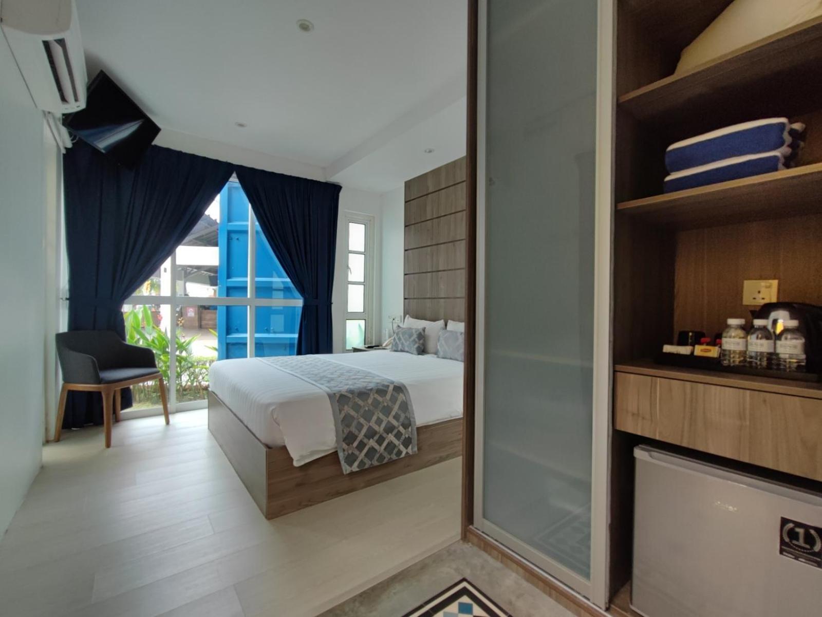 Solesor Kampong Beach Resort Port Dickson Extérieur photo