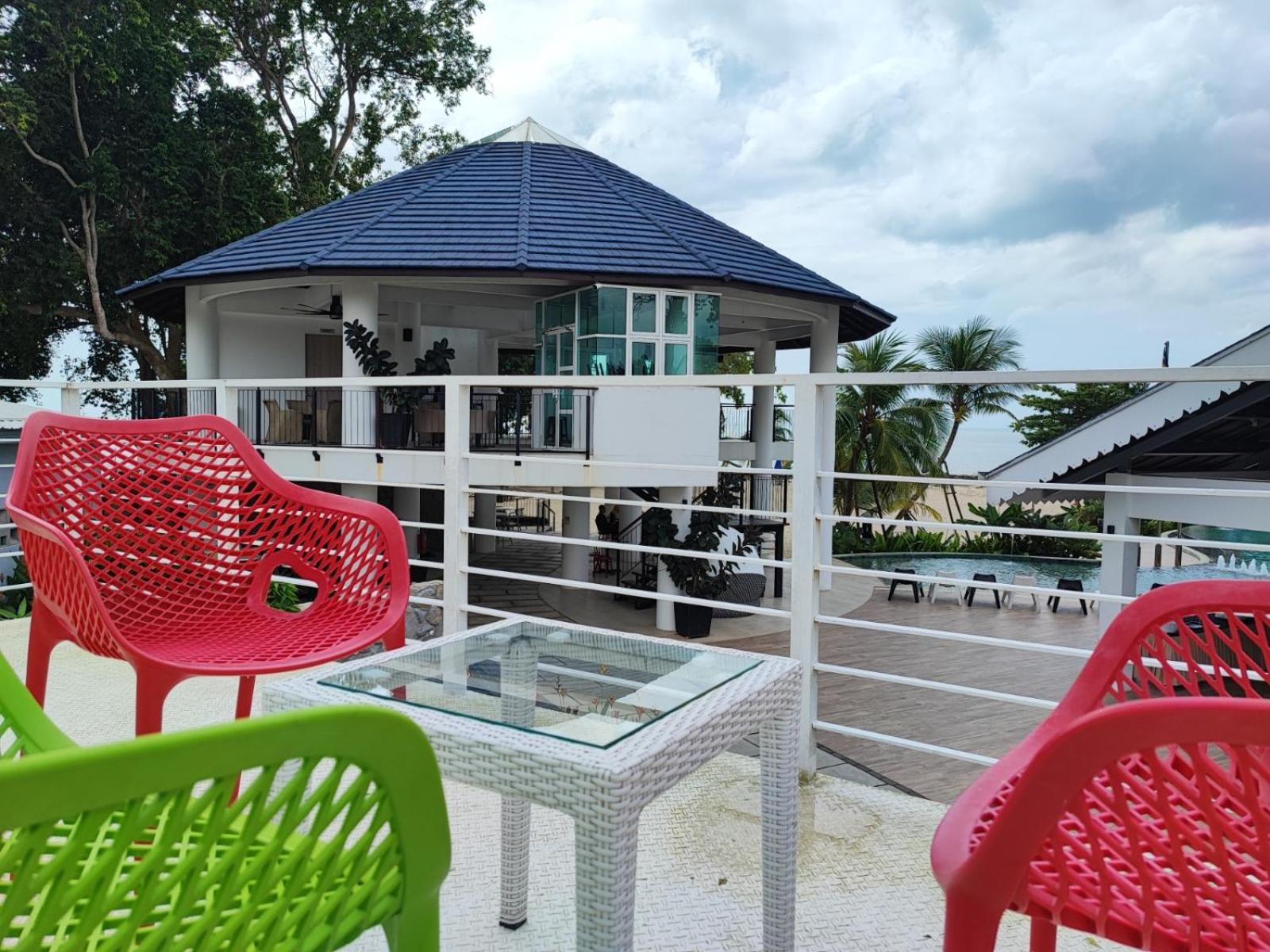 Solesor Kampong Beach Resort Port Dickson Extérieur photo