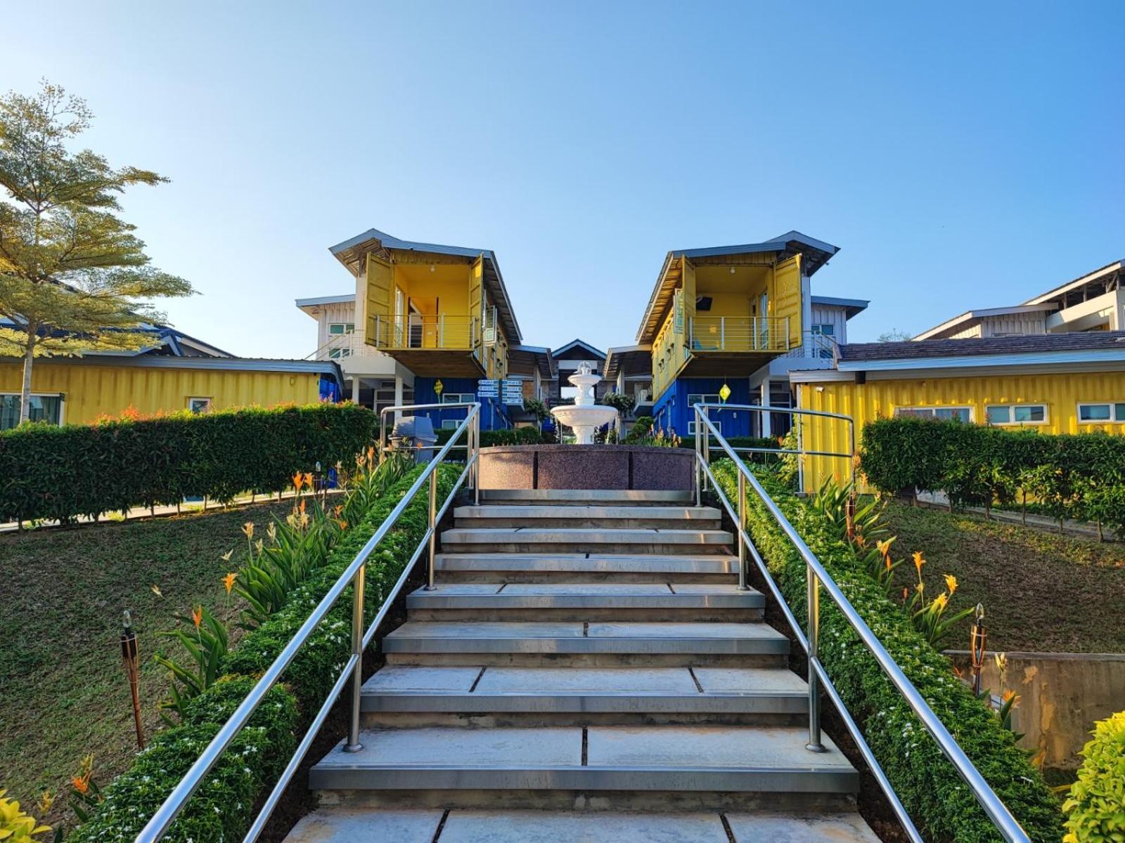 Solesor Kampong Beach Resort Port Dickson Extérieur photo